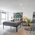 5Wjb - Spacious 1 Bed Flat In London